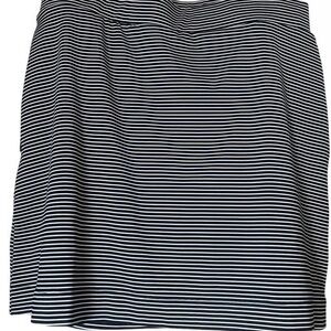 CHICO’S CLASIC BLACK AND WHITE STRIPED A-LINE SKORT